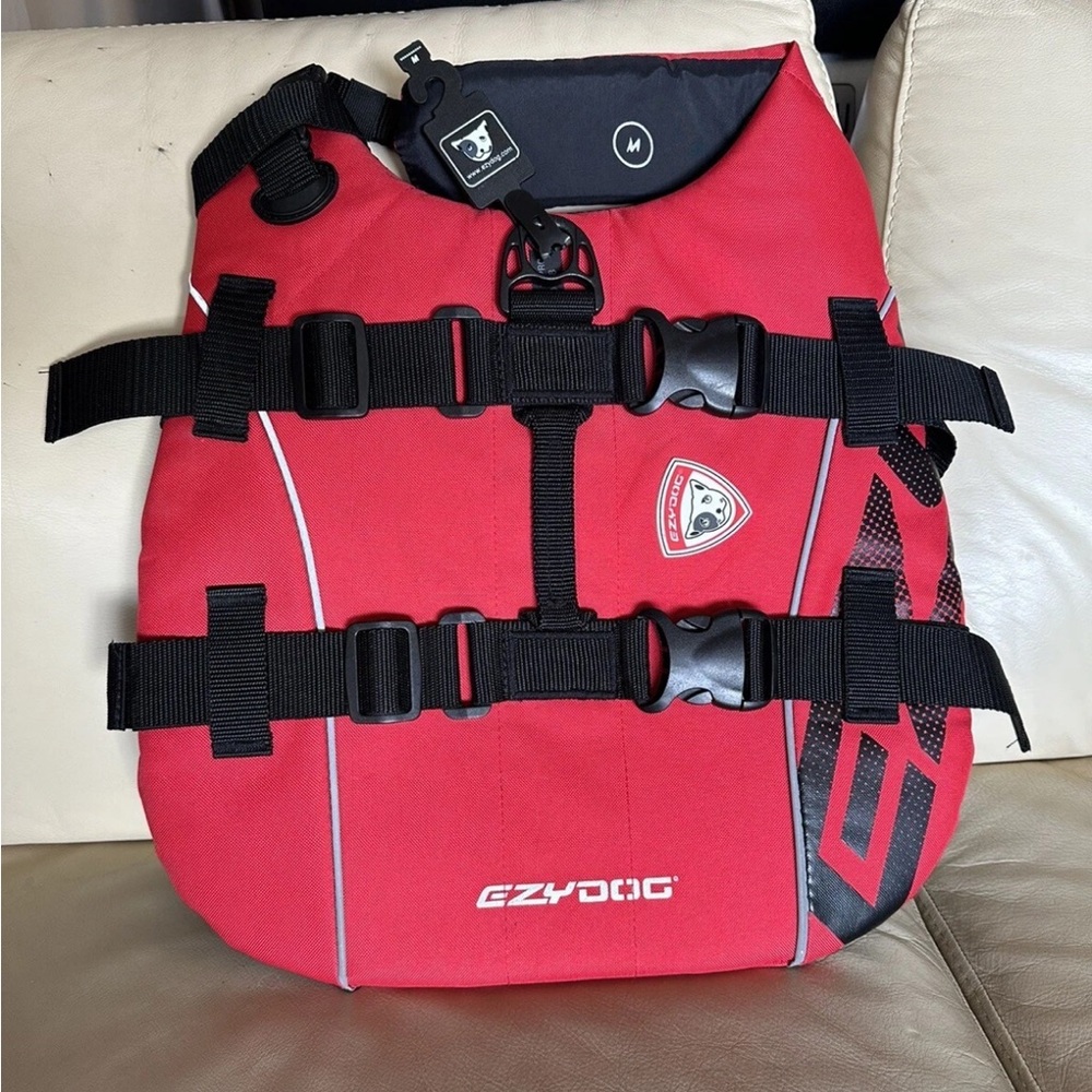 EzyDog DFD Dog Floatation Device Safety Vest Dog Life Jacket Preserver M Red Med